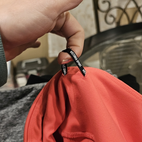 Victoria’s Secret Victoria Sport Capri Leggings - Picture 10 of 16